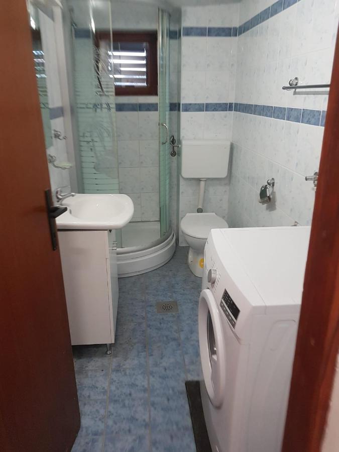 Apartmani Rab - Adrijana & Aleksandra Banjol ภายนอก รูปภาพ