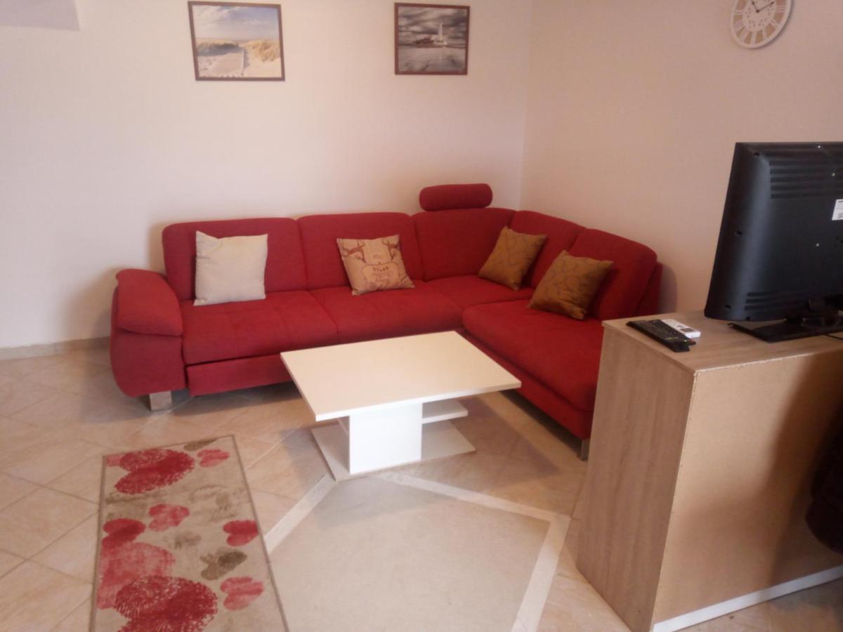 Apartmani Rab - Adrijana & Aleksandra Banjol ภายนอก รูปภาพ