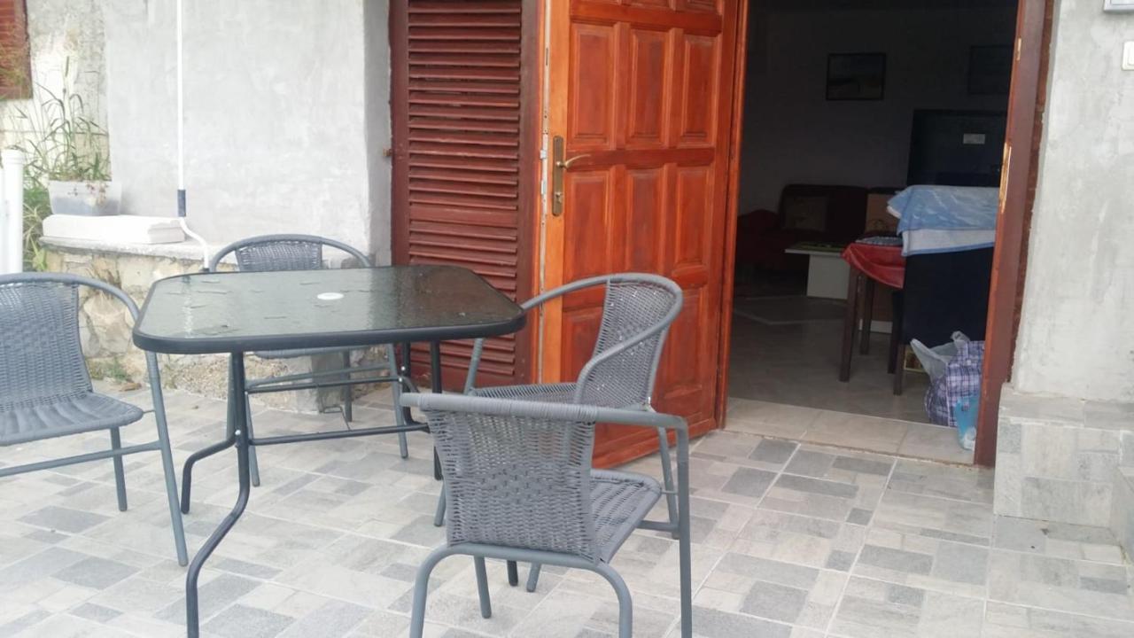 Apartmani Rab - Adrijana & Aleksandra Banjol ภายนอก รูปภาพ