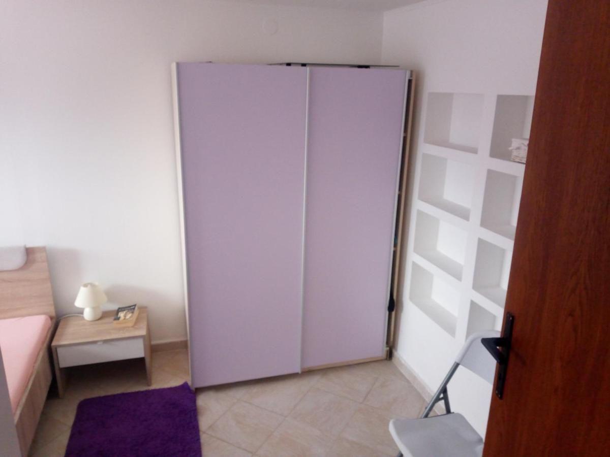 Apartmani Rab - Adrijana & Aleksandra Banjol ภายนอก รูปภาพ