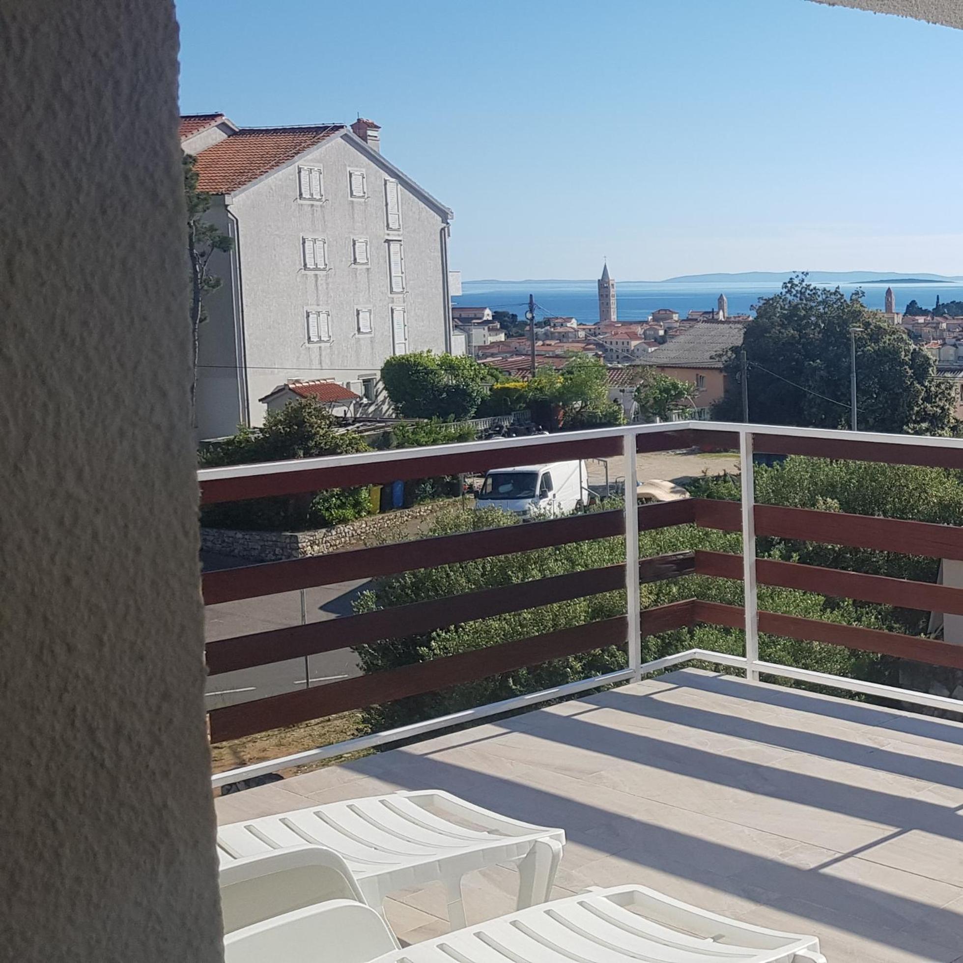 Apartmani Rab - Adrijana & Aleksandra Banjol ภายนอก รูปภาพ
