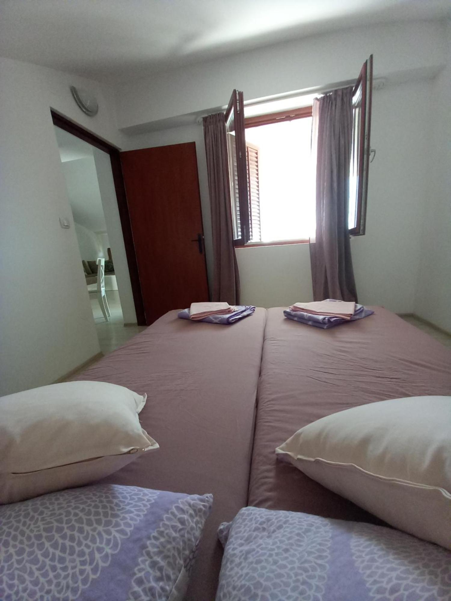 Apartmani Rab - Adrijana & Aleksandra Banjol ห้อง รูปภาพ